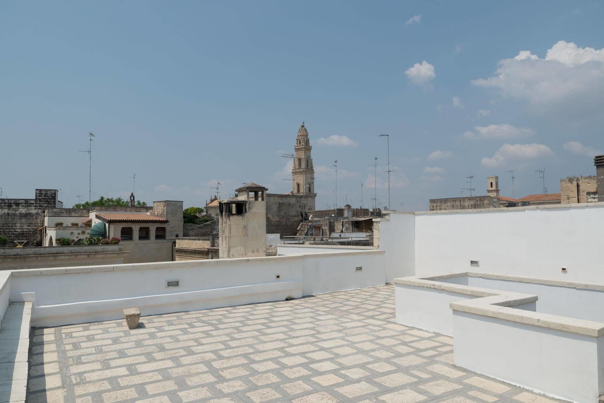 Gatto Bianco La Dimora Storica Bed & Breakfast Lecce Exterior photo