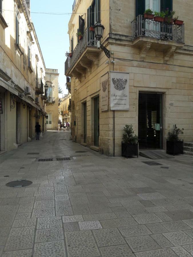 Gatto Bianco La Dimora Storica Bed & Breakfast Lecce Exterior photo